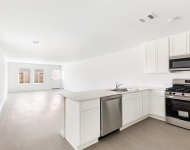 917 Capracotta Drive - Photo Thumbnail 14