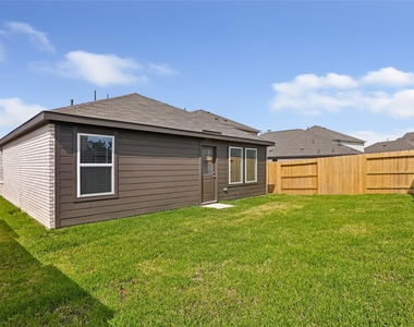 917 Capracotta Drive - Photo Thumbnail 32