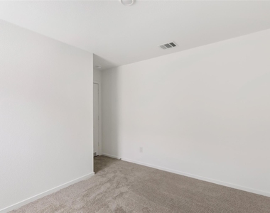 917 Capracotta Drive - Photo Thumbnail 13
