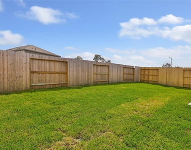 917 Capracotta Drive - Photo Thumbnail 30