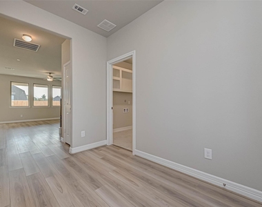 3433 Acacia Grove Ln - Photo Thumbnail 3