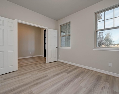 3433 Acacia Grove Ln - Photo Thumbnail 4