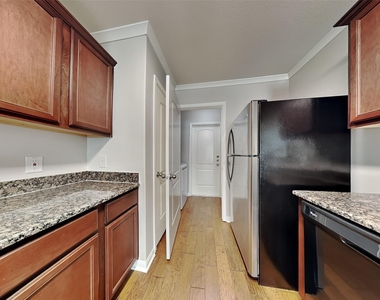 22719 Klingamans Way - Photo Thumbnail 4