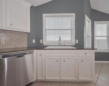 9631 Highland Pointe Drive - Photo Thumbnail 19