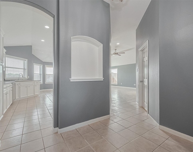 9631 Highland Pointe Drive - Photo Thumbnail 6
