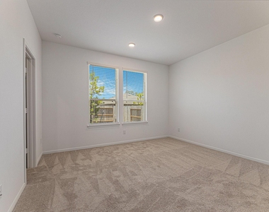 235 Pine Cavern Drive - Photo Thumbnail 8