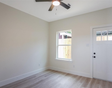 1315 Knight Street - Photo Thumbnail 10
