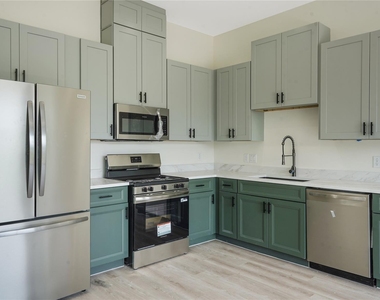 1315 Knight Street - Photo Thumbnail 2