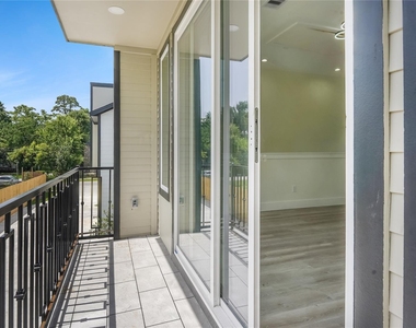 1315 Knight Street - Photo Thumbnail 6