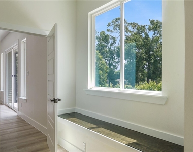 1315 Knight Street - Photo Thumbnail 8