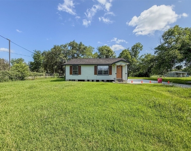 6310 Brookside Road - Photo Thumbnail 3
