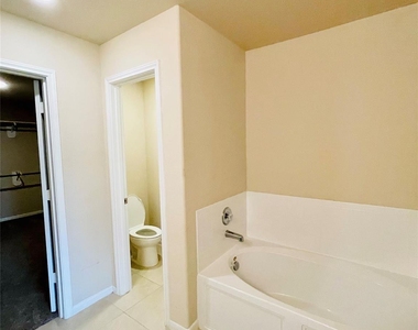 2918 Isla Gorge Court - Photo Thumbnail 14