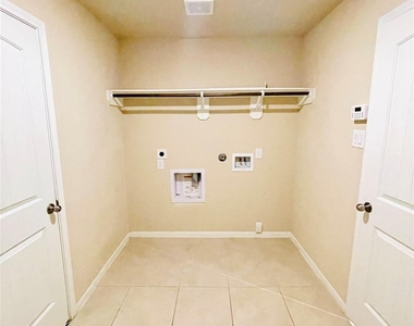 2918 Isla Gorge Court - Photo Thumbnail 24