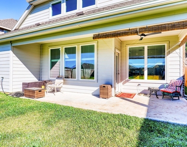 1064 Dancing Feather Street - Photo Thumbnail 28