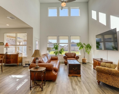 1064 Dancing Feather Street - Photo Thumbnail 7