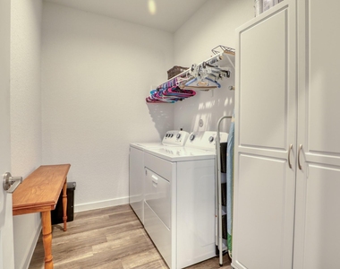 1064 Dancing Feather Street - Photo Thumbnail 12
