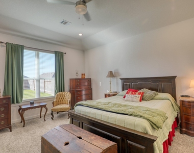 1064 Dancing Feather Street - Photo Thumbnail 13