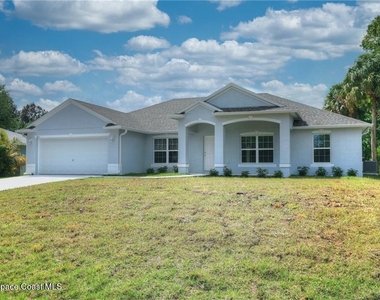 426 Lanfair Avenue - Photo Thumbnail 1