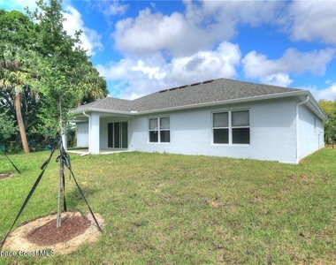 426 Lanfair Avenue - Photo Thumbnail 2