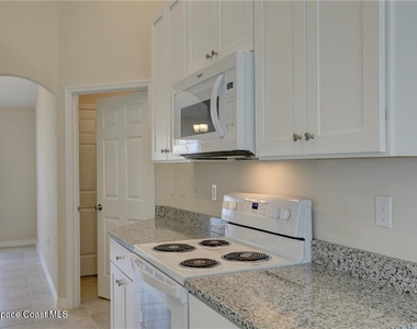426 Lanfair Avenue - Photo Thumbnail 14
