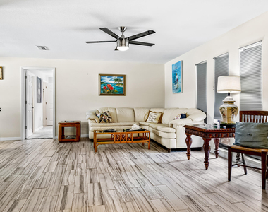 297 Harvey Avenue Ne - Photo Thumbnail 3