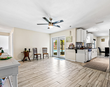297 Harvey Avenue Ne - Photo Thumbnail 6