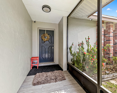 297 Harvey Avenue Ne - Photo Thumbnail 2