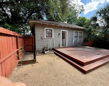 1039 Robbie Street - Photo Thumbnail 10