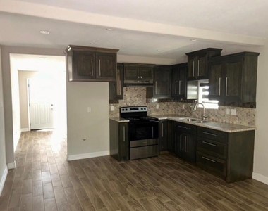 15101 South Drive - Photo Thumbnail 2
