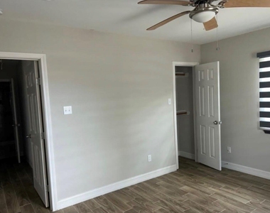 15101 South Drive - Photo Thumbnail 6