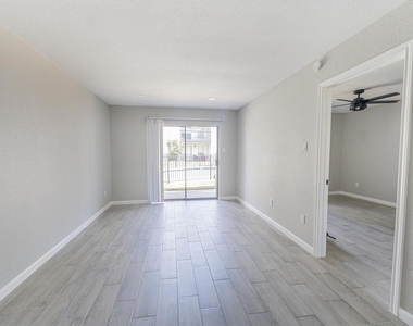 13151 Walden Road - Photo Thumbnail 5