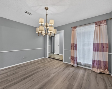 5714 Arbor Vitae Drive - Photo Thumbnail 8