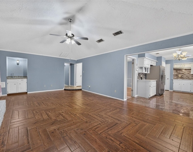 5714 Arbor Vitae Drive - Photo Thumbnail 17