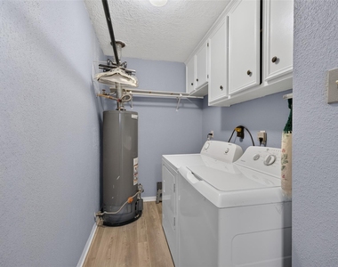 5714 Arbor Vitae Drive - Photo Thumbnail 15