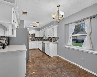 5714 Arbor Vitae Drive - Photo Thumbnail 10