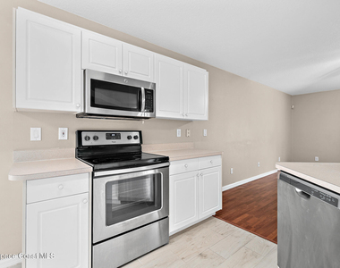 2467 Deercroft Drive - Photo Thumbnail 23