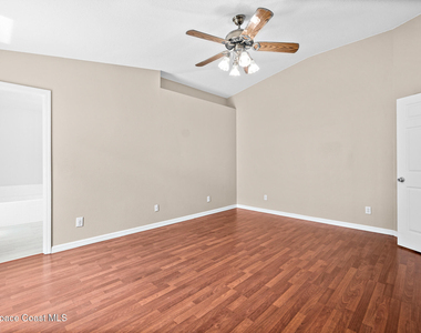 2467 Deercroft Drive - Photo Thumbnail 27