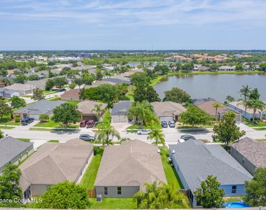 2467 Deercroft Drive - Photo Thumbnail 11