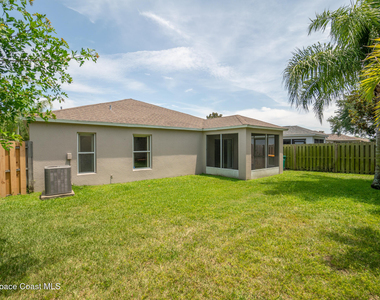2467 Deercroft Drive - Photo Thumbnail 2