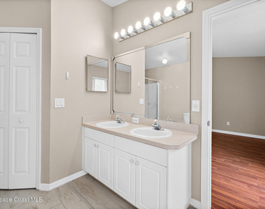 2467 Deercroft Drive - Photo Thumbnail 30