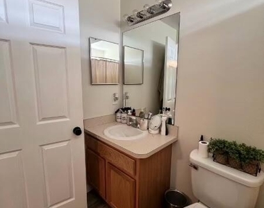 650 Elizabeth Street Se - Photo Thumbnail 10