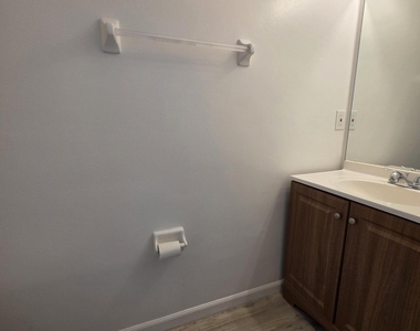 2690 Revolution Street - Photo Thumbnail 7