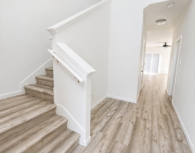 2690 Revolution Street - Photo Thumbnail 2
