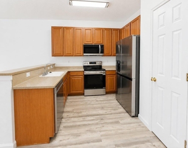 2690 Revolution Street - Photo Thumbnail 6