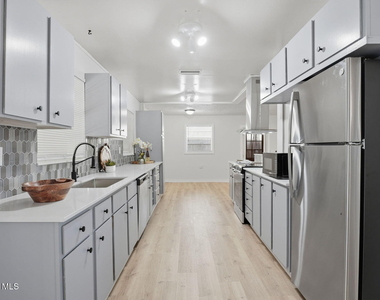 5950 Ackard Avenue - Photo Thumbnail 10