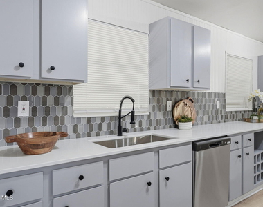 5950 Ackard Avenue - Photo Thumbnail 11