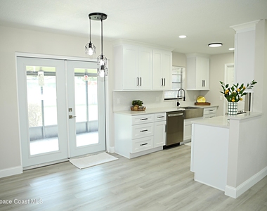 922 S Carolina Avenue - Photo Thumbnail 5