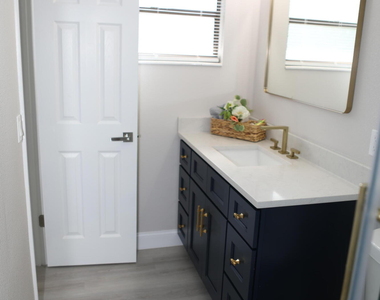 922 S Carolina Avenue - Photo Thumbnail 16