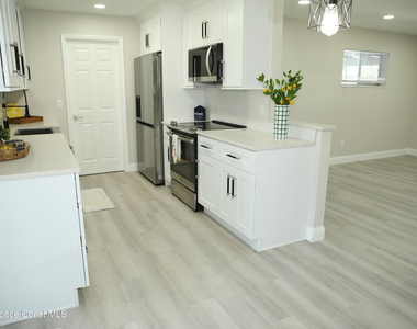 922 S Carolina Avenue - Photo Thumbnail 6