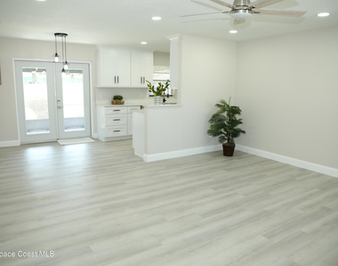 922 S Carolina Avenue - Photo Thumbnail 4
